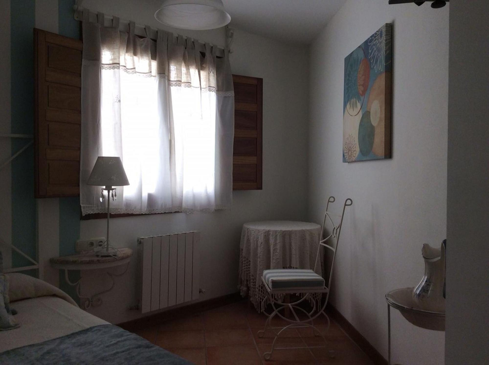 Hotel Rural Los Roturos Maestu Room photo